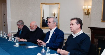 Presidente Abinader sostiene reunión con empresarios dominicanos en Washington  