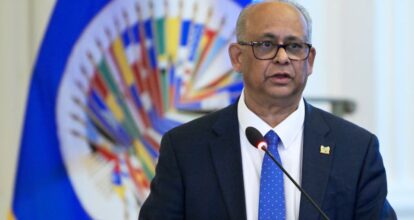Eligen a Albert Ramdin como nuevo secretario general de la OEA