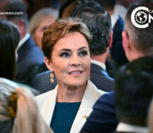 Asesora de Trump busca cancelar contratos con agencias de noticias internacionales