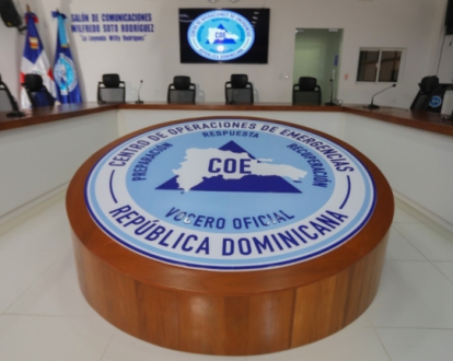 El COE coloca cinco provincias en alerta por onda tropical