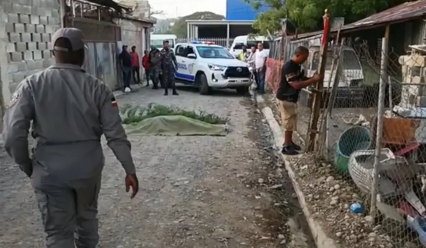 Hombre asesina a su expareja a balazos en Navarrete