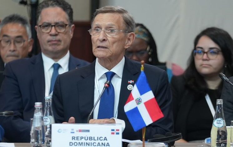 Canciller dominicano pide a comunidad internacional renovar esfuerzos para resolver la crisis haitiana