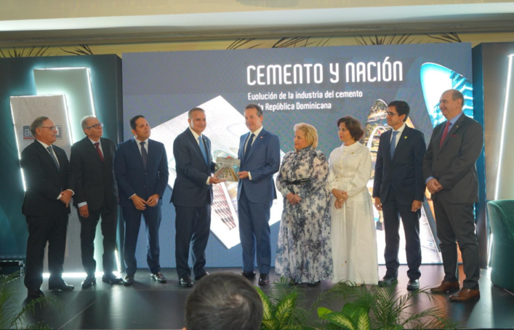Adocem presenta libro