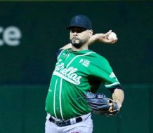Las Estrellas Orientales firman al lanzador Esmil Rogers
