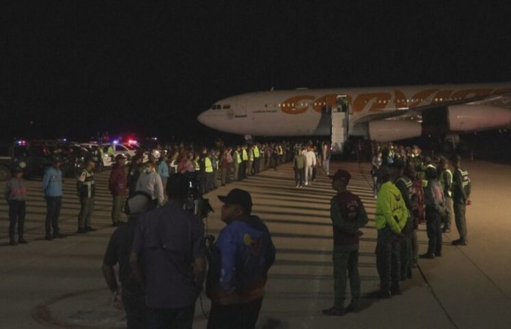 Llegan a Venezuela 199 migrantes deportados desde Estados Unidos
