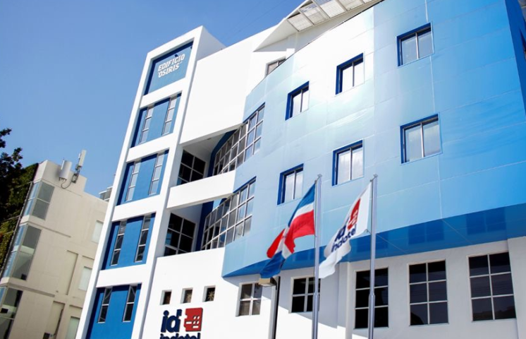 INDOTEL cierra tres emisoras y seis negocios de internet