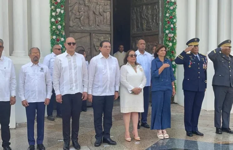 Raquel Peña asiste al tedeum conmemorativo de la Batalla del 30 de Marzo en Santiago