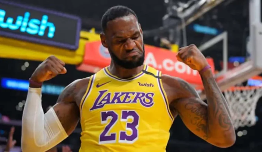 LeBron James se sitúa como el tercer jugador con más victorias en temporada regular