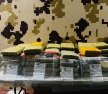 Autoridades decomisan más de 293 libras de presumible marihuana en Pedernales