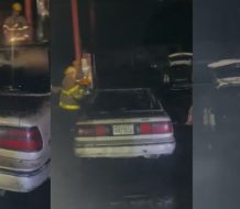 Se incendian tres vehículos en estación de GLP en Santiago 