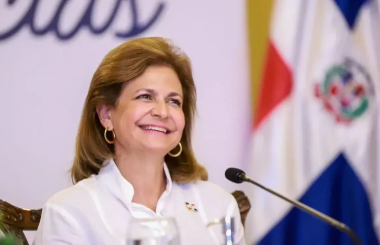 Raquel peña: “No hay mejor campaña política que un buen trabajo”, ante posible candidatura presidencial