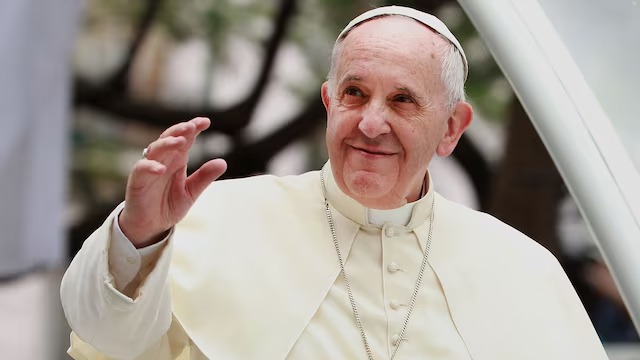 El papa permanece estable tras el episodio de broncoespasmo y sigue con el tratamiento para la neumonía