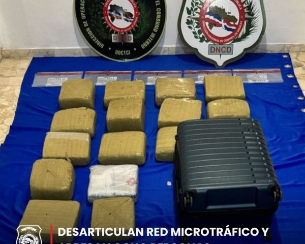 Apresan ocho personas y confiscan 16 paquetes de marihuana en el Distrito Nacional