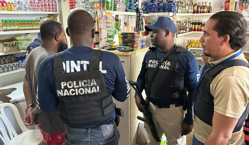 Allanan colmado en La Romana y ocupan arma ilegal y equipos de apuestas clandestinas