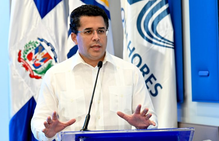 David Collado lamenta desaparición de turista; dice da seguimiento al caso personalmente