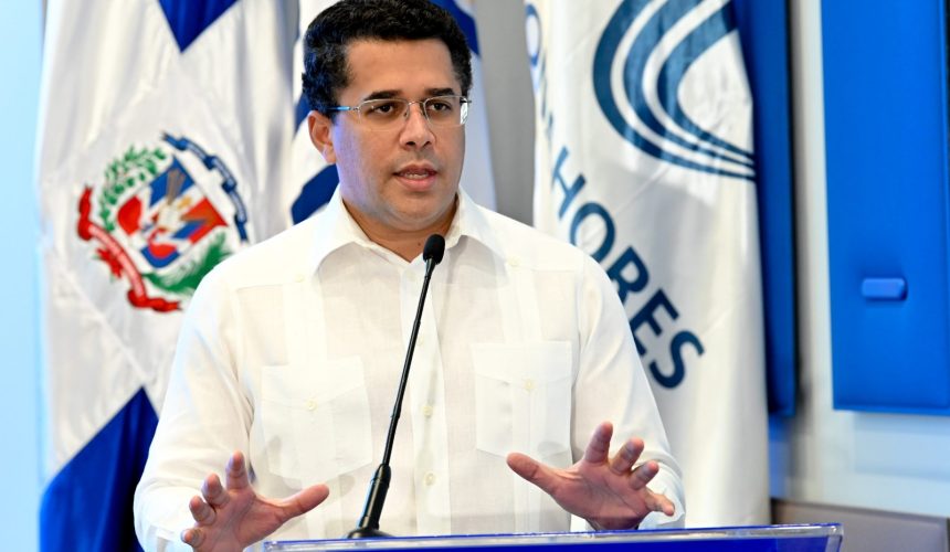 David Collado lamenta desaparición de turista; dice da seguimiento al caso personalmente
