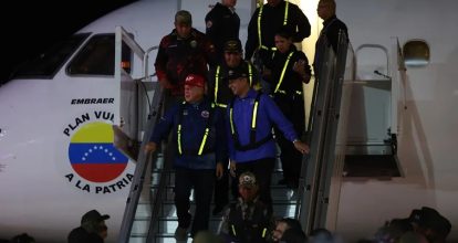 EE.UU. amenaza a Venezuela con «severas» sanciones si no acepta vuelos de deportación