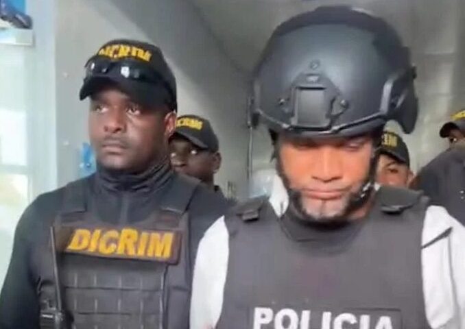 Apresan a policía que mató a su pareja y suegra en La Vega