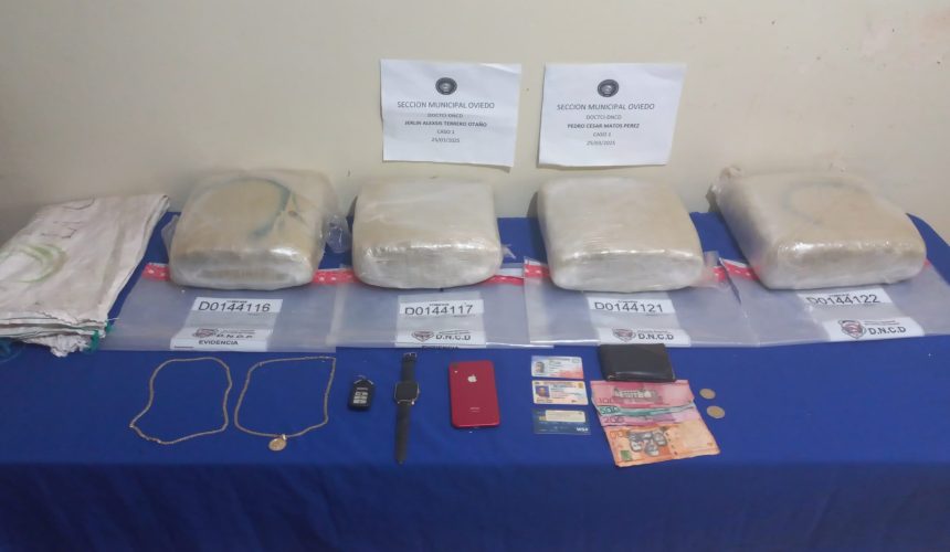 Interceptan dos hombres con más de 18 mil gramos de presunta marihuana en Pedernales 