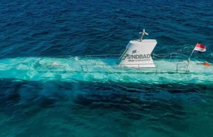 Al menos seis muertos en el accidente de un submarino turístico en Egipto