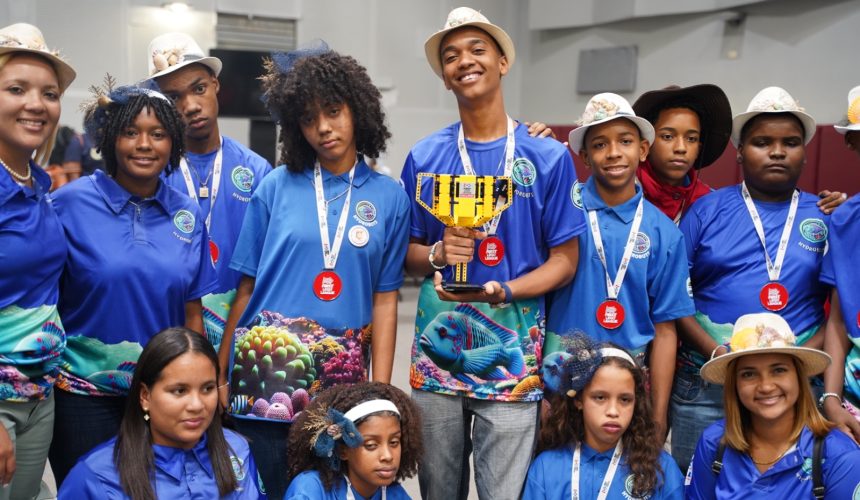 Liceo público gana por primera vez el Champion’s Award en competencia nacional de robótica