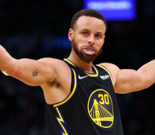 Video| Stephen Curry encesta un tiro imposible desde las gradas a más de 100 pies de distancia
