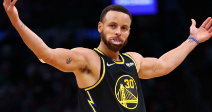 Video| Stephen Curry encesta un tiro imposible desde las gradas a más de 100 pies de distancia