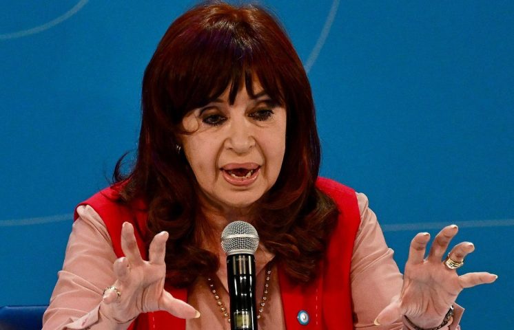 Cristina Fernández presenta queja ante Corte Suprema argentina para no ir a prisión 
