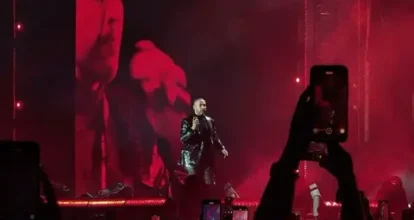 Don Omar interrumpe concierto para expulsar a una fan 