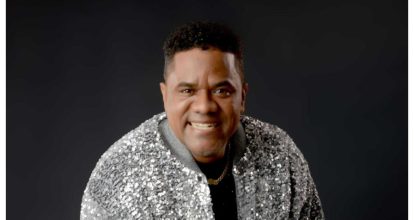 Daniel Segura sorprende a fanática que viralizó su bachata “Mi diosa de plata” en TikTok
