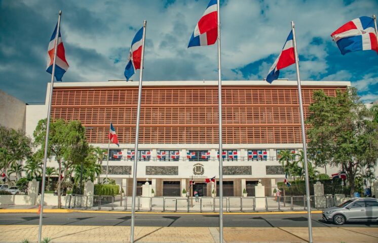 El Senado de la República aclara situación laboral de Ernesto W. Jiménez