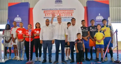 Presidente Abinader inaugura centro deportivo en Azua