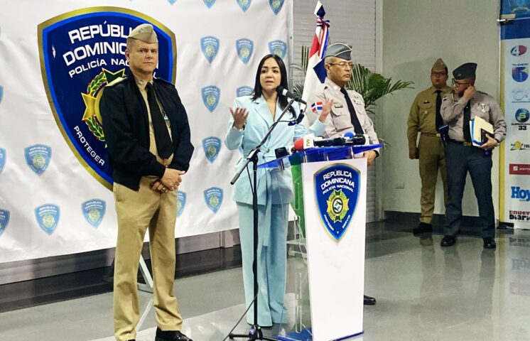 Ministra Faride Raful anuncia medidas para asegurar el cumplimiento de la ley de tránsito y penalizar a infractores