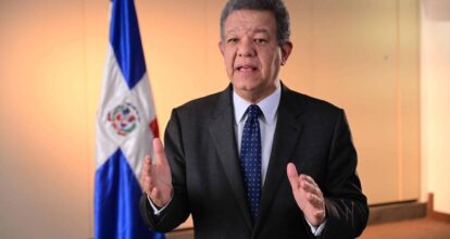 Leonel invita nuevamente a Abinader para recorrer juntos el país y ver avance de varias obras