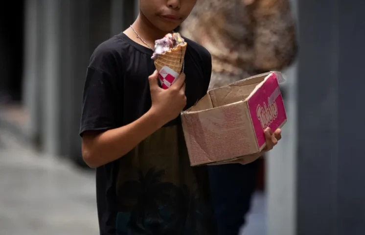 Un niño de cuatro años llama a la policía en Wisconsin porque su madre le robó un helado