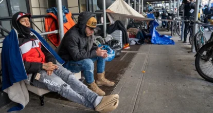 Juez bloquea intento de Trump de eliminar TPS para venezolanos