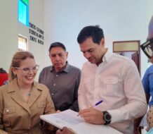 Roberto Ángel Salcedo impulsa la descentralización cultural con visita a Hato Mayor