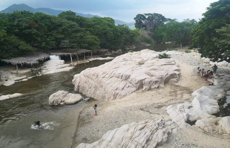 COE cierra todos los balnearios de La Vega por Semana Santa ante riesgos por lluvias