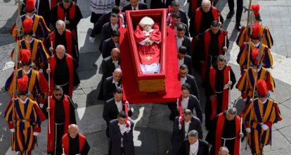 Último día para despedirse del Papa Francisco; Roma se blinda para su funeral  