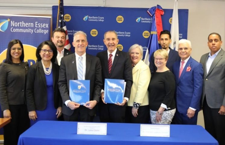 Mescyt y Northern Essex firman acuerdo para beneficiar jóvenes de RD y EE. UU.
