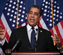 Adriano Espaillat impulsa ley para evaluar impacto de intervenciones de EE.UU.