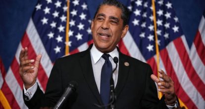 Adriano Espaillat impulsa ley para evaluar impacto de intervenciones de EE.UU.