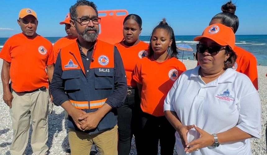 Director Defensa Civil supervisa por aire, mar y tierra balnearios de Pedernales, Barahona y Peravia