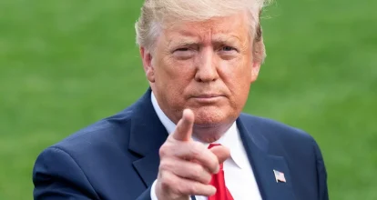 Trump bromea sobre el próximo cónclave: 