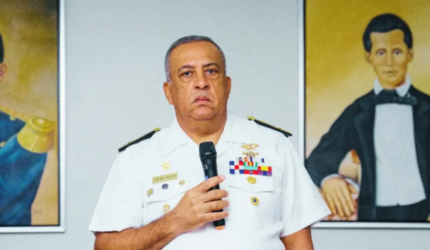 Autoridades migratorias trasladan a haitiana embarazada al hospital, según su director