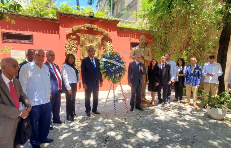 Asamblea destituye al doctor Rodríguez Grullón como presidente del Instituto Duartiano