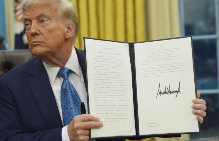 Trump dice estar «abierto» a negociar aranceles solo si es para resolver déficit comercial 