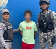 Arrestan a “El campesino” con 97 porciones de presuntas sustancias ilícitas en La Romana