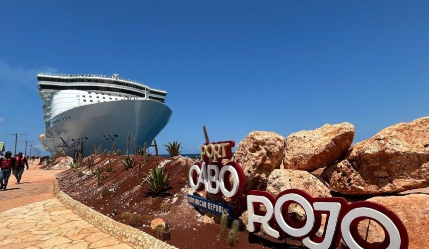 ¡Histórico! Llega a Cabo Rojo crucero Oasis of the Seas, uno de los más grandes del mundo