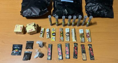 Apresan estadounidense con varias porciones de presunta marihuana y otras sustancias en el AILA 